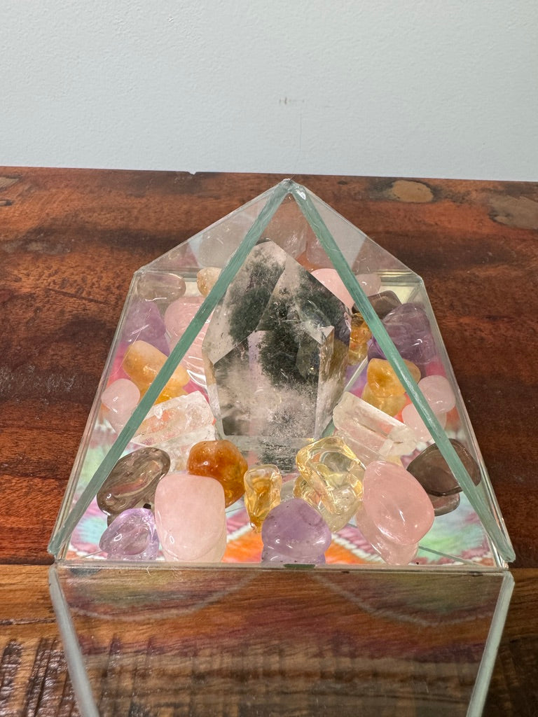 GREEN PHANTOM PYRAMID: Rainbow Inclusions for Inner Peace & Loving Harmony!
