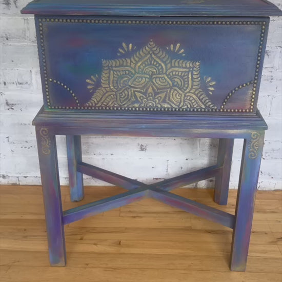 Manifesting Chest, Front