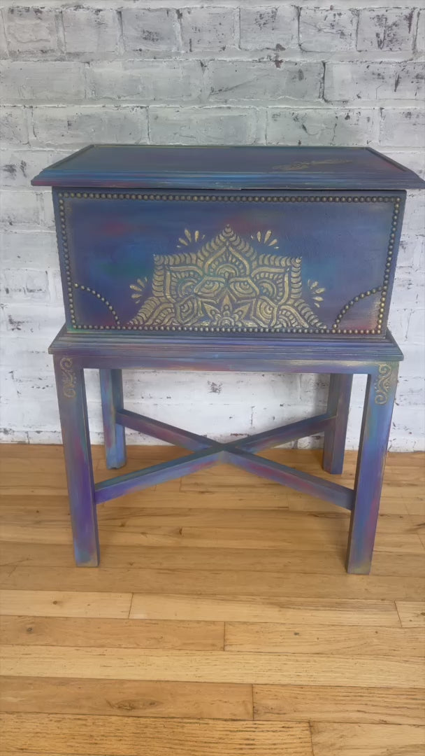 Manifesting Chest, Front